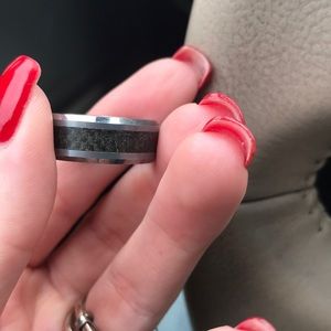 Men’s wedding band